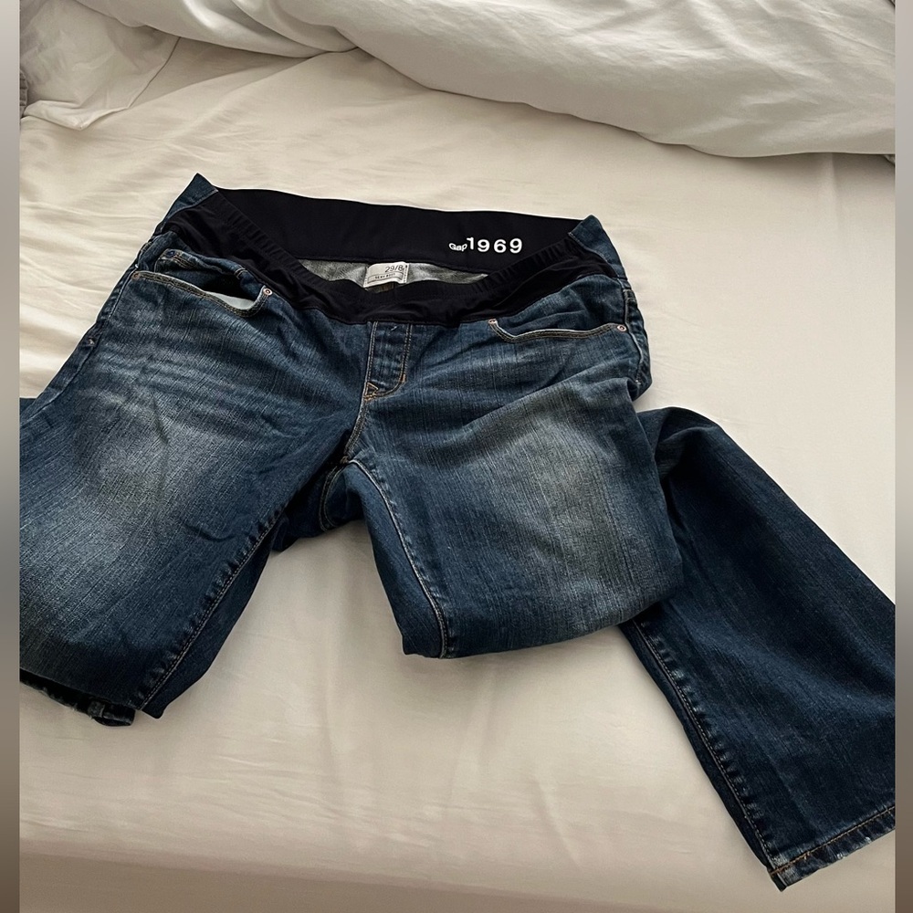 Gap 1969 bootcut maternity jeans